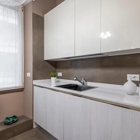 1 - Elegante Con Terrazzo アパート *